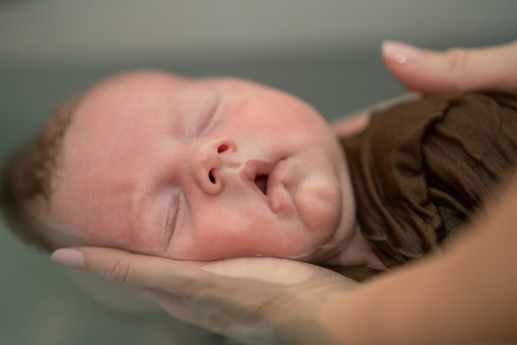 Bain enveloppé bébé creil